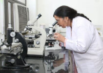 Career in Medical Lab Technology after 12th- Job Opportunities in B.Sc. MLT